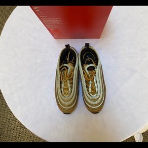 Nike Air Max 97 Metallic Gold/Varsity Red Sneaker